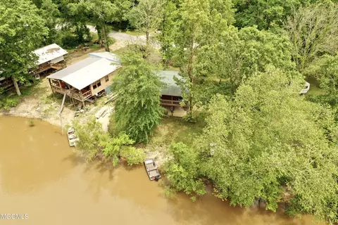 76 Oak Point Rd, Picayune, MS 39466 photo 2