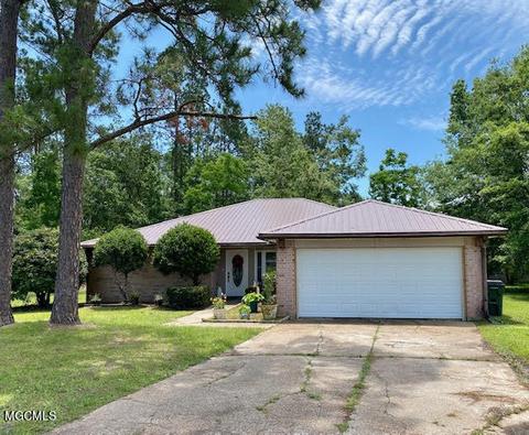 574 Alkii Ct, Diamondhead, MS 39525 photo 1