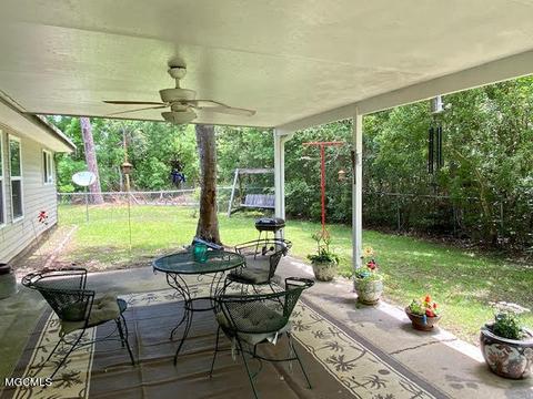 574 Alkii Ct, Diamondhead, MS 39525 photo 5