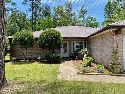 574 Alkii Ct, Diamondhead, MS 39525 photo 2
