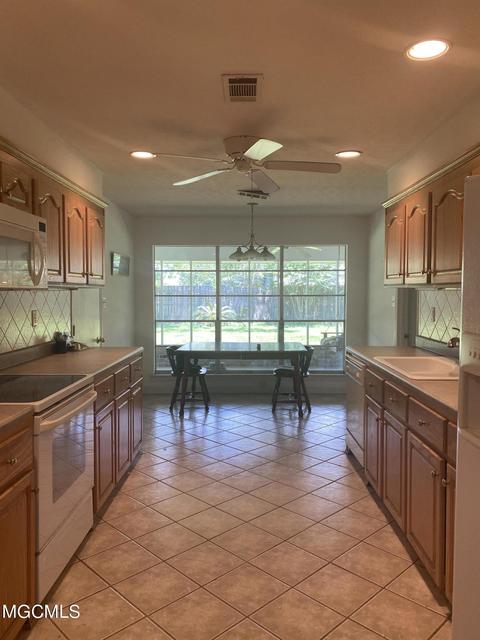 7 Pecan Cir, Long Beach, MS 39560 photo 3