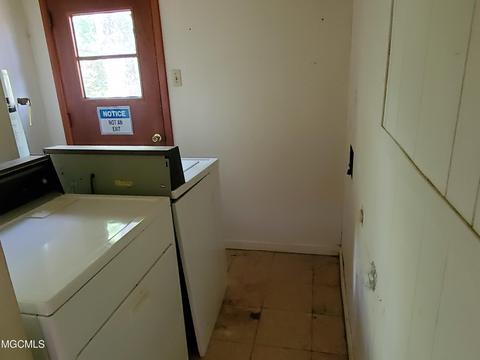 2913 Indiantown Rd, Moss Point, MS 39562 photo 9