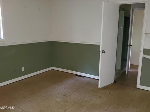 2913 Indiantown Rd, Moss Point, MS 39562 photo 7