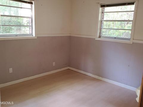 2913 Indiantown Rd, Moss Point, MS 39562 photo 5