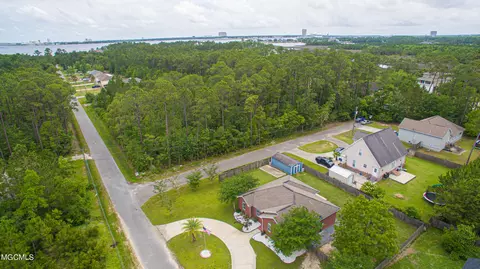 6409 Crescent Shore Dr, Biloxi, MS 39532 photo 19