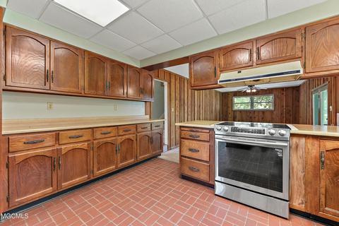 14804 Wolf Ridge Rd, Moss Point, MS 39562 photo 7