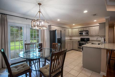 104 Maple Cv, Long Beach, MS 39560 photo 4