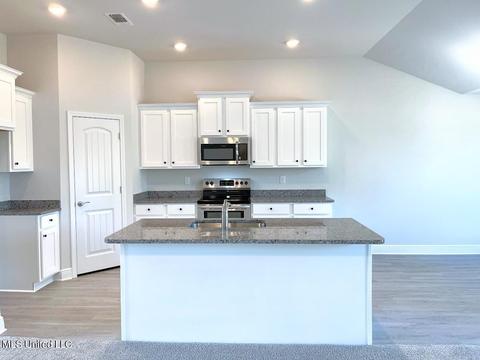 13900 Ruby Ln, Biloxi, MS 39532 photo 2