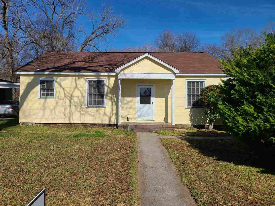 303 East Main St, Utica, MS 39175 8 Photos Movoto