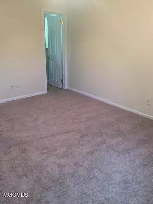 16016 Cherry Dr, Biloxi, MS 39532 photo 10