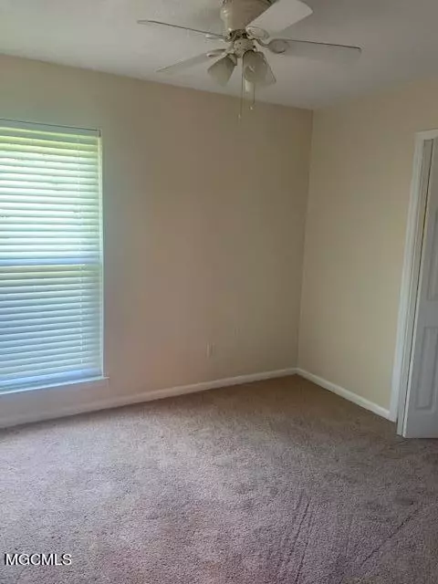 16016 Cherry Dr, Biloxi, MS 39532 photo 6