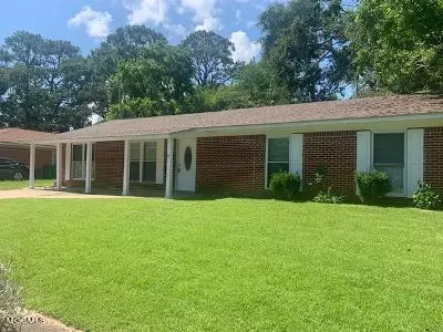 16016 Cherry Dr, Biloxi, MS 39532 photo 1