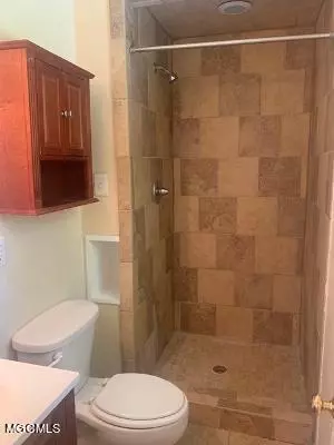 16016 Cherry Dr, Biloxi, MS 39532 photo 9