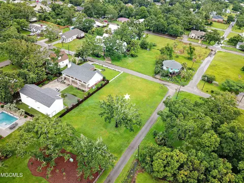 174 Ocean Wave Ave, Long Beach, MS 39560 photo 7