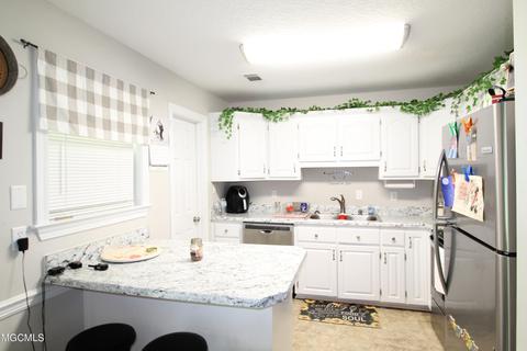 104 Southern Oaks, Lucedale, MS 39452 photo 4