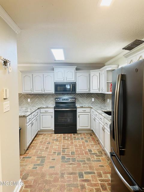 3025 Jerry Davis Rd, Moss Point, MS 39562 photo 10