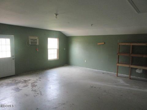 6221 Hans Rd, Moss Point, MS 39562 photo 10
