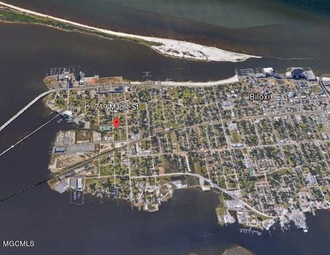 219 Maple St, Biloxi, MS 39530 photo 1