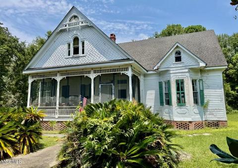3301 Dantzler St, Moss Point, MS 39563 photo 2