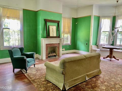 3301 Dantzler St, Moss Point, MS 39563 photo 9