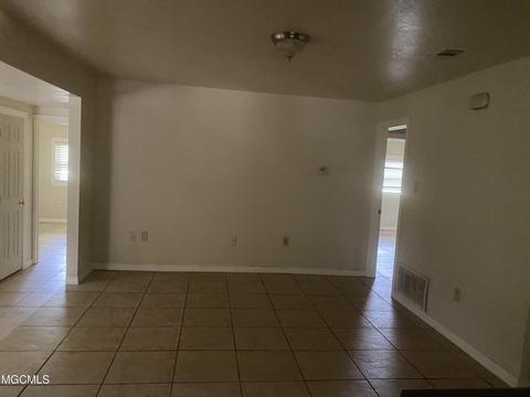 4212 Walter St, Moss Point, MS 39563 photo 4