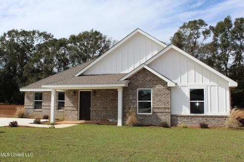 128 Trevor Ln, Lucedale, MS 39452 photo 2