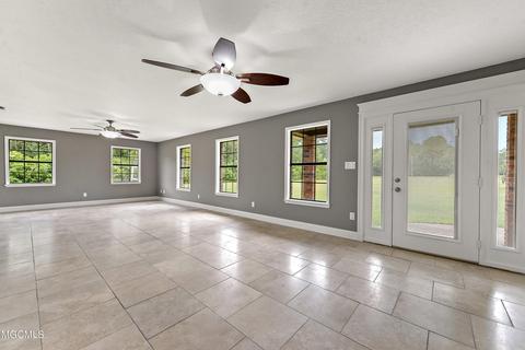 12092 Oaklawn Rd, Biloxi, MS 39532 photo 5
