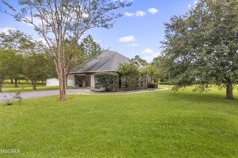 1261 Key St, Wiggins, MS 39577 photo 2