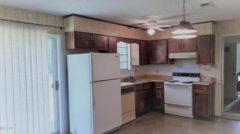 21511 Saucier Lizana Rd, Saucier, MS 39574 photo 5
