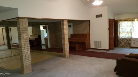 21511 Saucier Lizana Rd, Saucier, MS 39574 photo 8