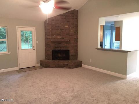 688 Apona St, Diamondhead, MS 39525 photo 6