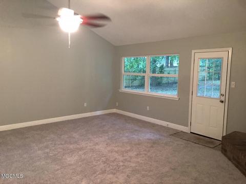 688 Apona St, Diamondhead, MS 39525 photo 5