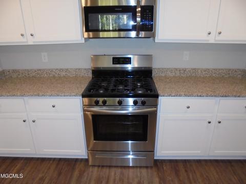 217 Hawthorne Dr, Long Beach, MS 39560 photo 17