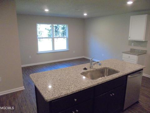 217 Hawthorne Dr, Long Beach, MS 39560 photo 15