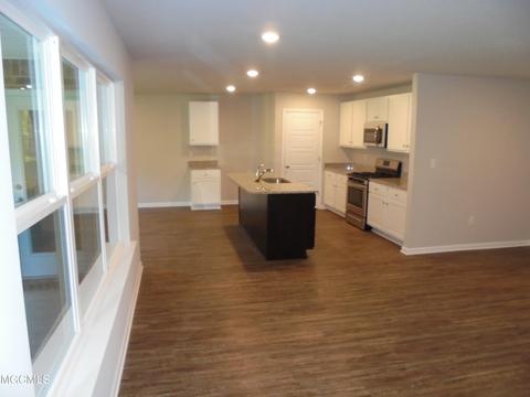 217 Hawthorne Dr, Long Beach, MS 39560 photo 14
