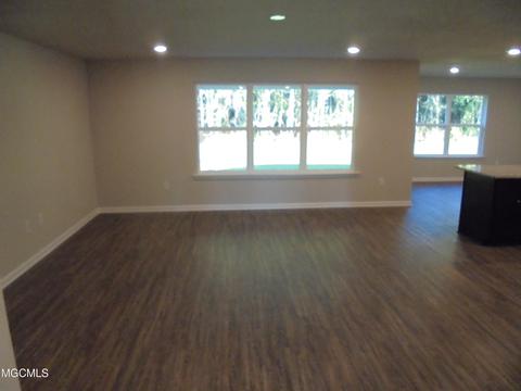 217 Hawthorne Dr, Long Beach, MS 39560 photo 12