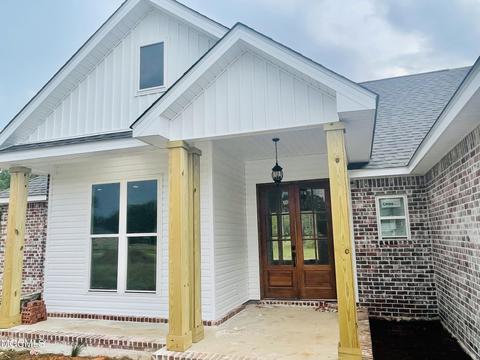 21045 Snow St, Moss Point, MS 39562 photo 2