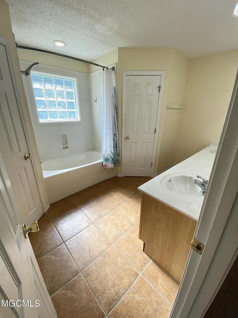 2012 Barracuda Dr, Gautier, MS 39553 photo 20