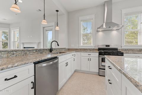 210 West Ave, Long Beach, MS 39560 photo 9