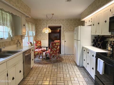 3748 Riverpine Dr, Moss Point, MS 39563 photo 12