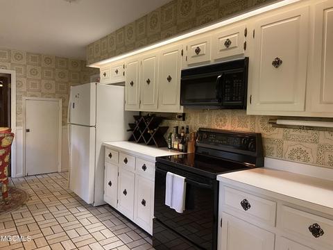 3748 Riverpine Dr, Moss Point, MS 39563 photo 13