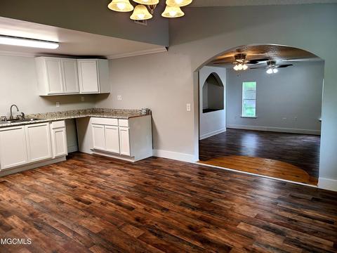 308 Inside Rd, Picayune, MS 39466 photo 4