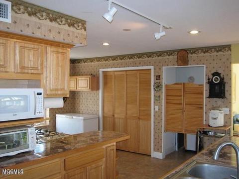 150 Maple Dr, Perkinston, MS 39573 photo 10