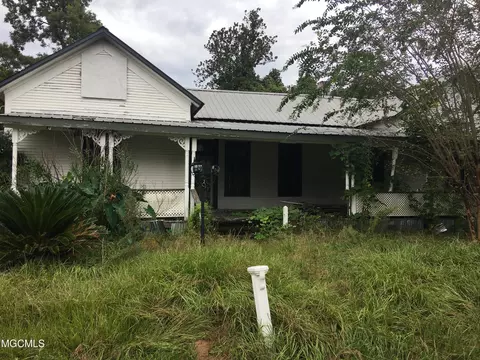 537 E College Ave, Wiggins, MS 39577 photo 3