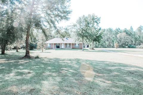 2392 Timber Ln, Lucedale, MS 39452 photo 4