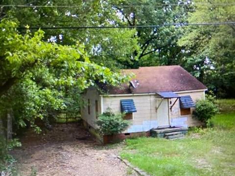 2740 Hillside Dr, Jackson, MS 39204 photo 1