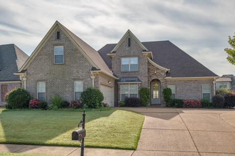 1818 Linden Dr, Nesbit, MS 38651 photo 1