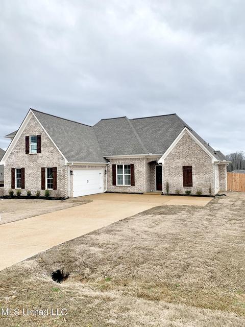 5045 Watson Vw Dr, Nesbit, MS 38651 photo 1