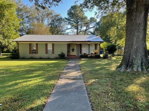 602 N Sycamore St, Como, MS 38619 photo 1