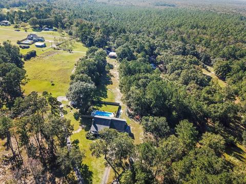 1908 Bertis Goff, Moss Point, MS 39562 photo 9
